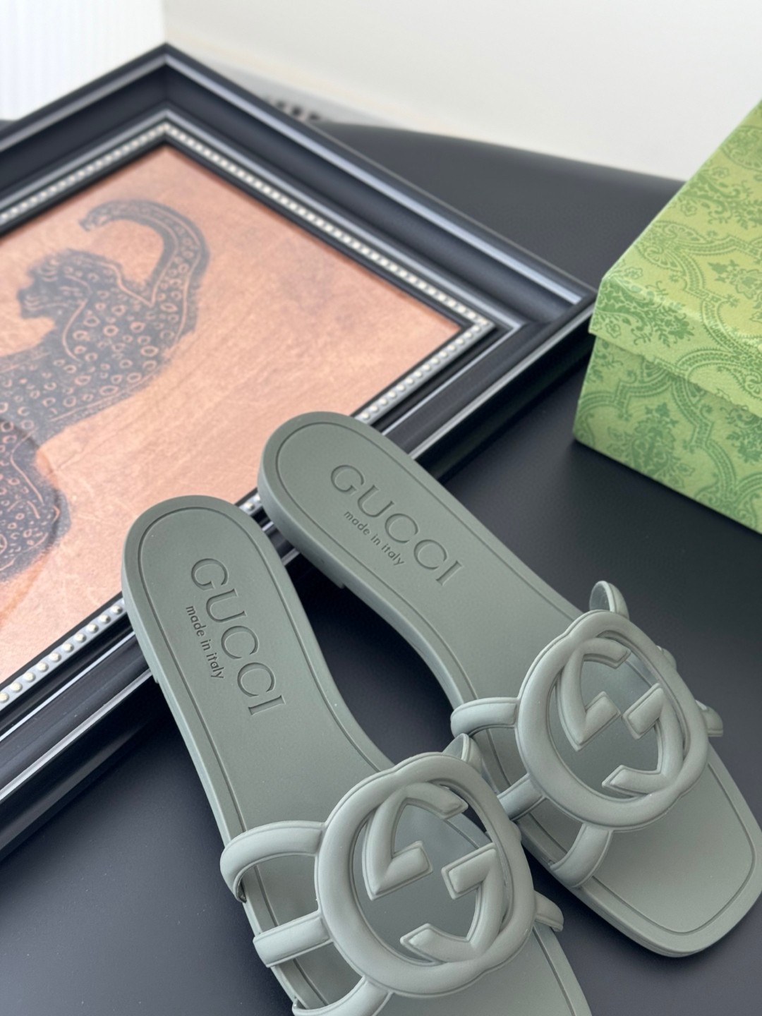 26312-Gucci-442 gallery