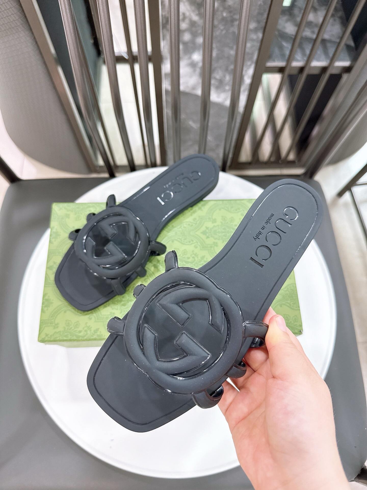 26459-GUCCI-552 gallery