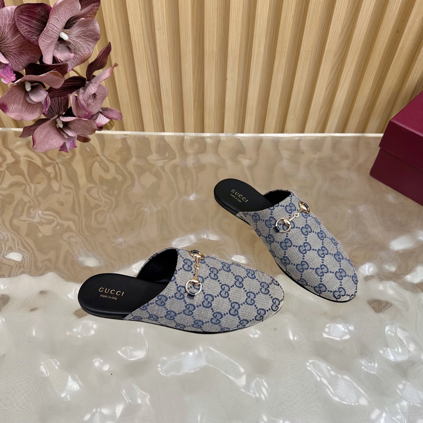 26471 Gucci 805 gallery