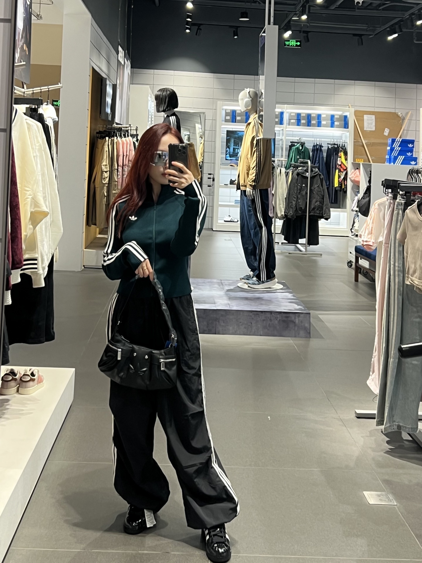 26803-Adidas-299 gallery