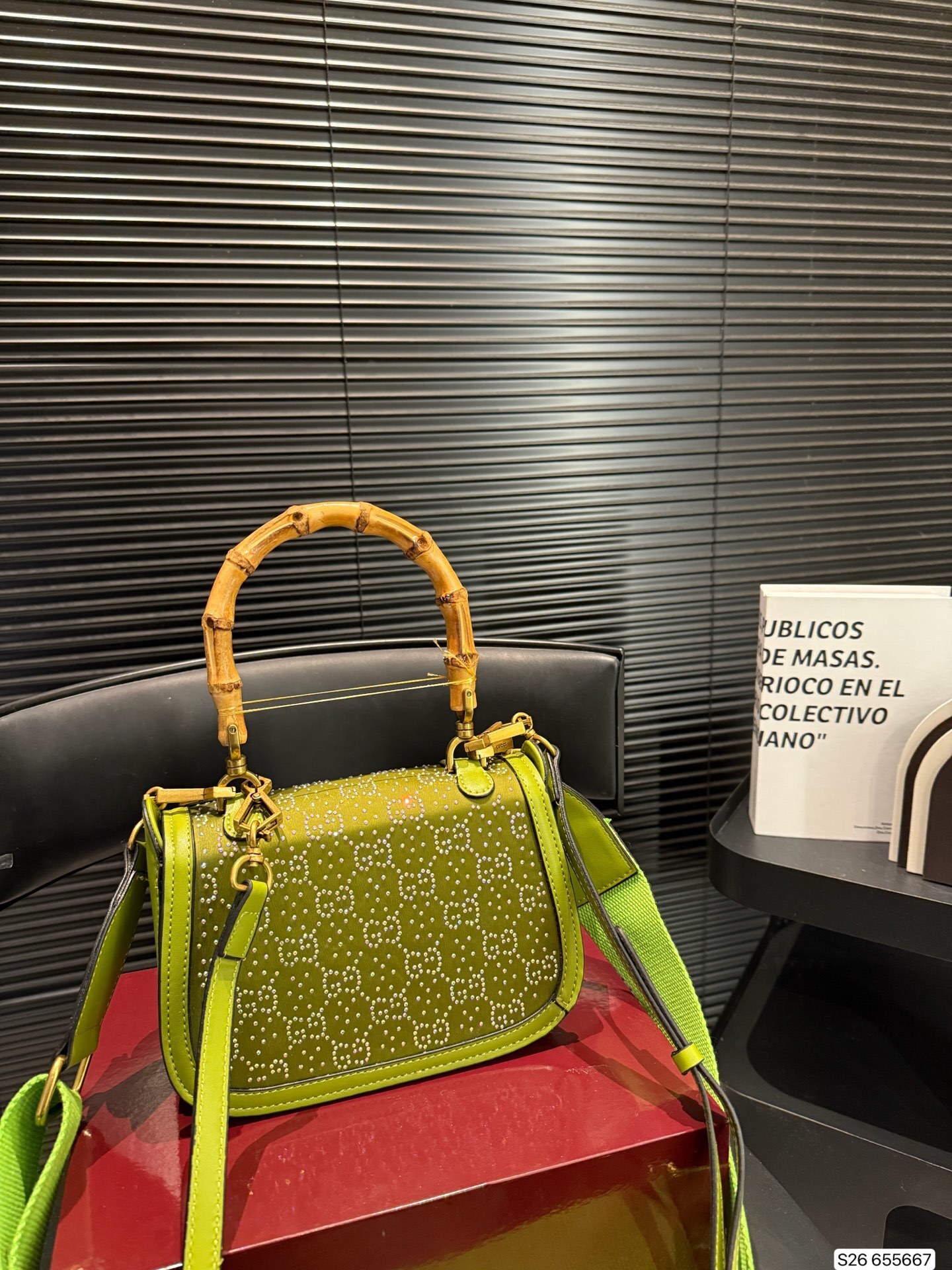 27080-Gucci-520 gallery