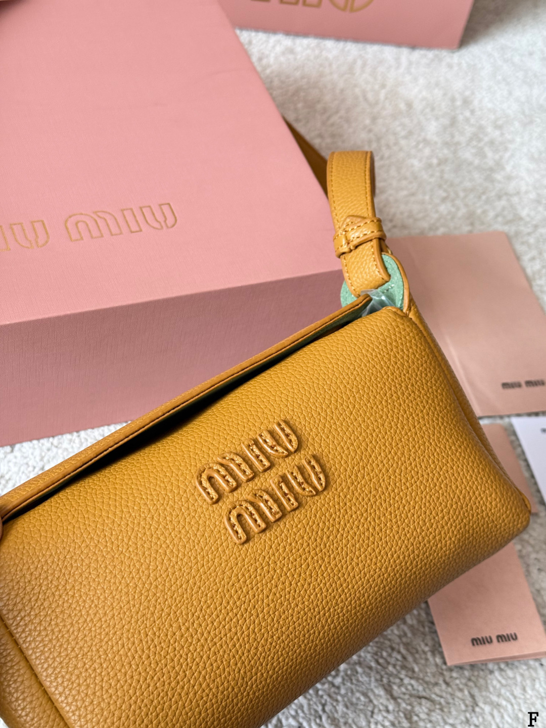 27084-MIUMIU-438 gallery