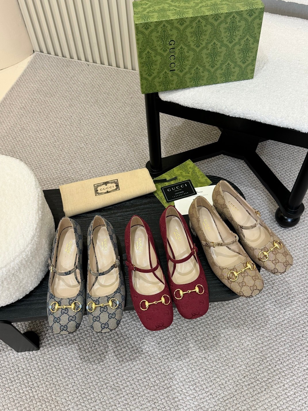 27095-Gucci-690 gallery