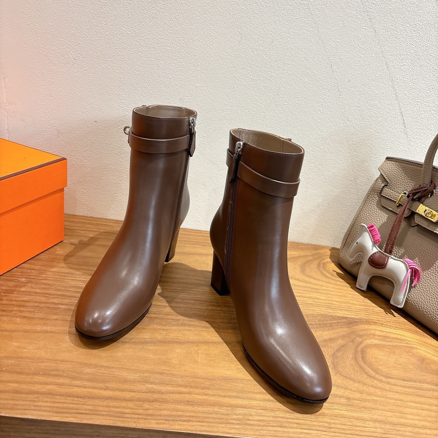 27119-Hermès-2100 gallery