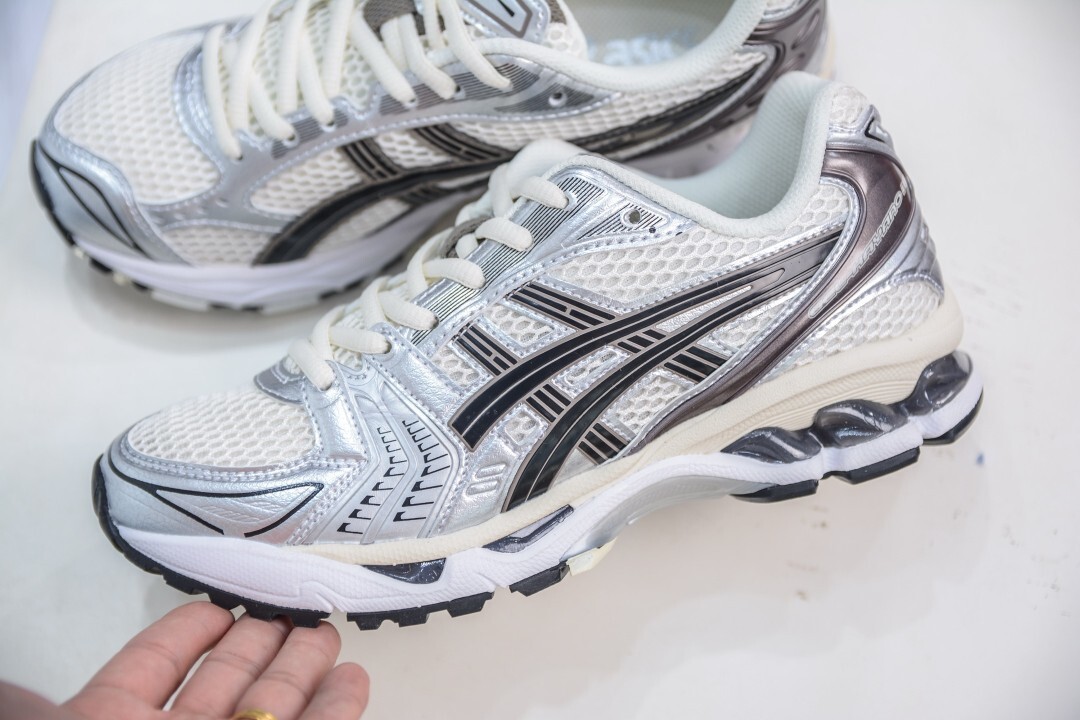 27175-Asics-488 gallery