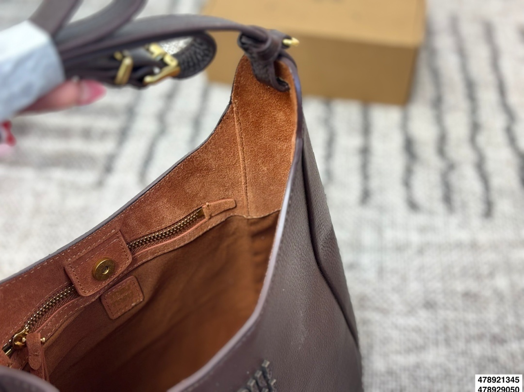 27191-miumiu-695 gallery