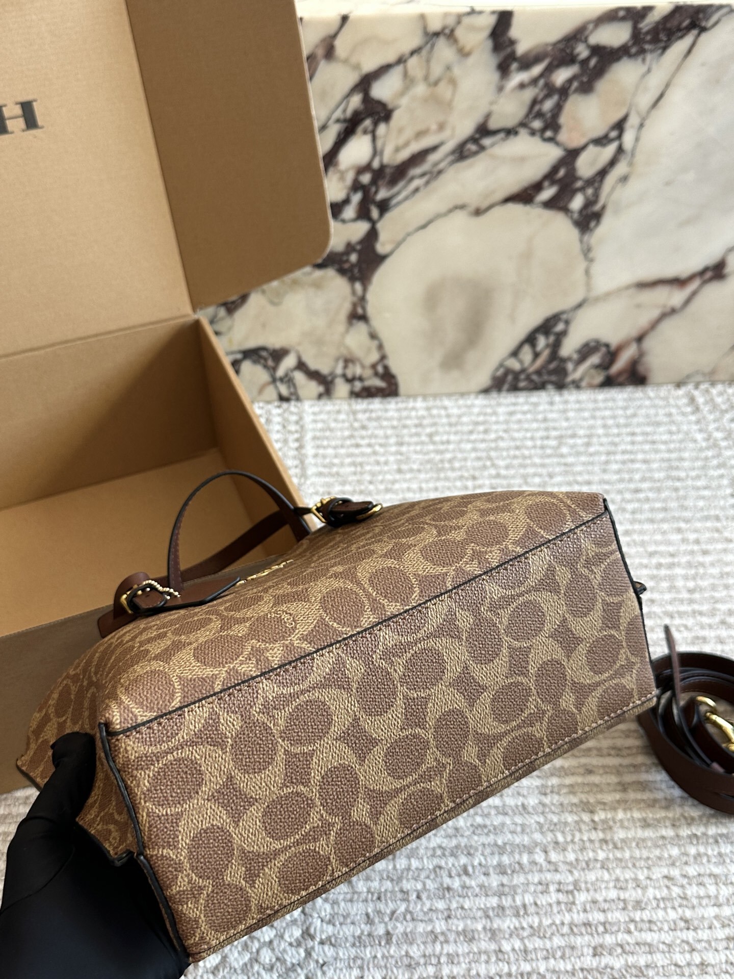 27194-COACH-495 gallery