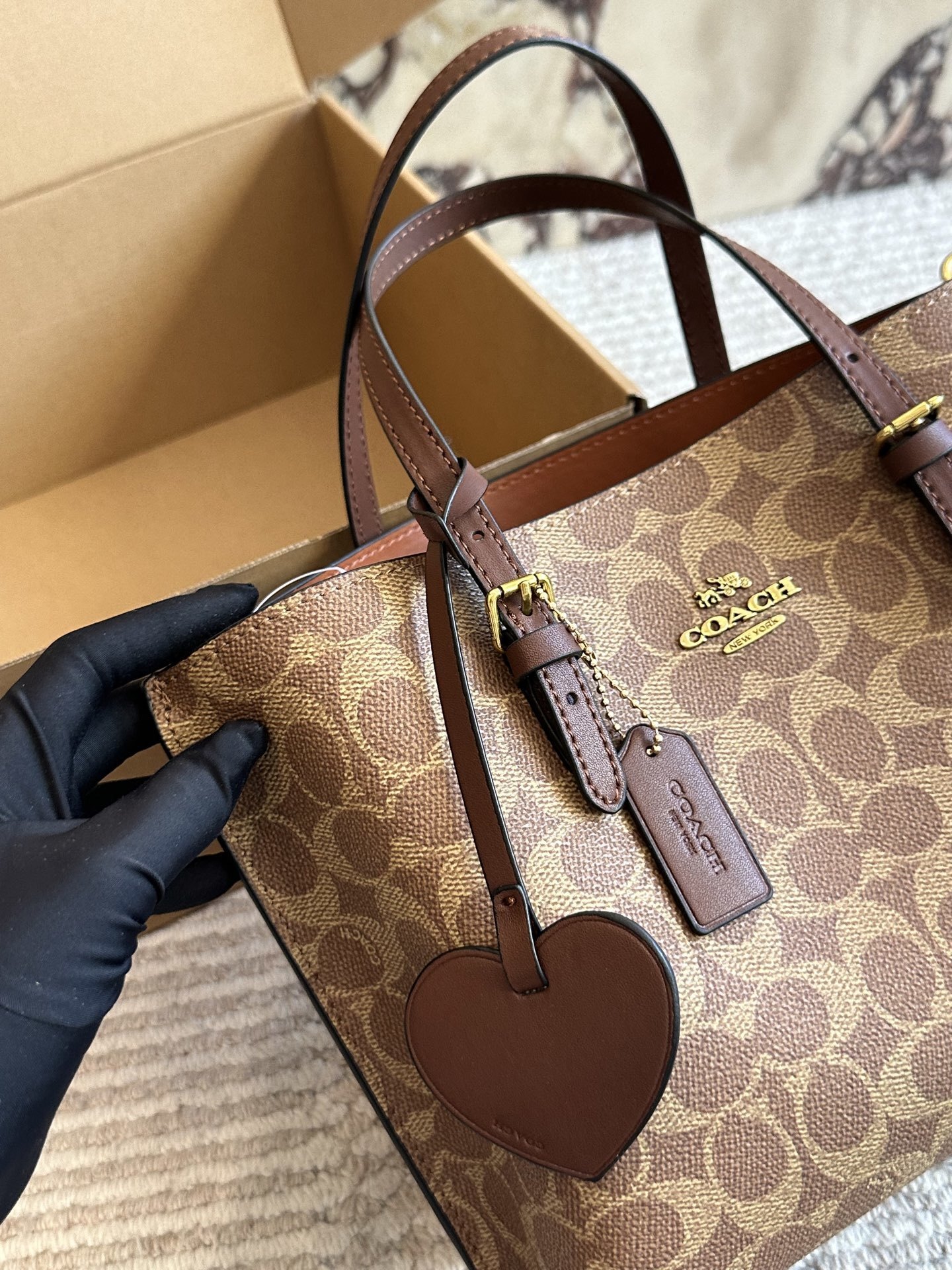 27194-COACH-495 gallery