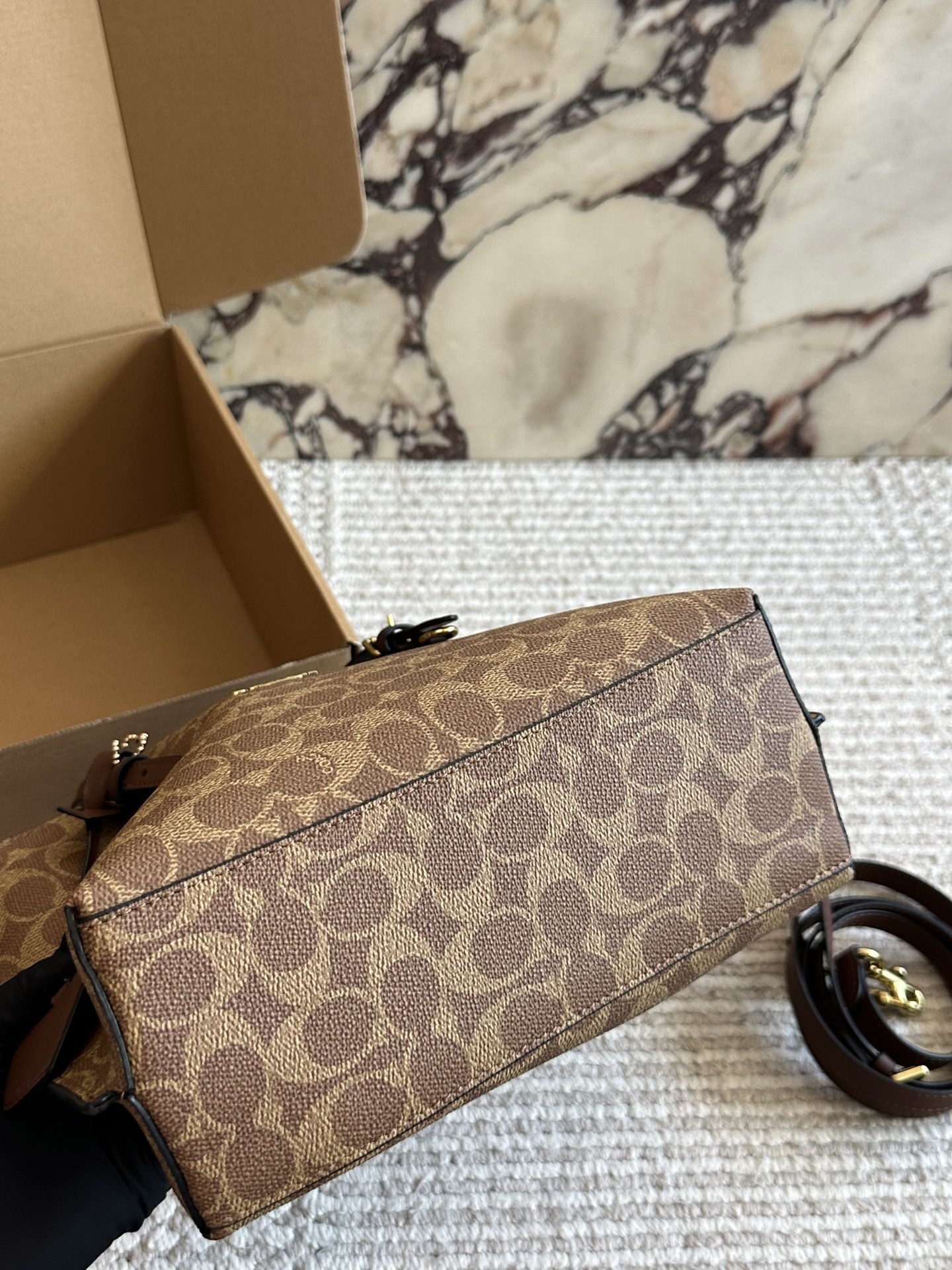 27194-COACH-495 gallery