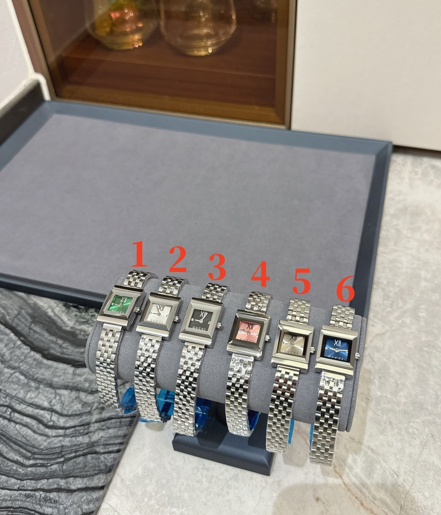 27218-Gucci--1215 gallery