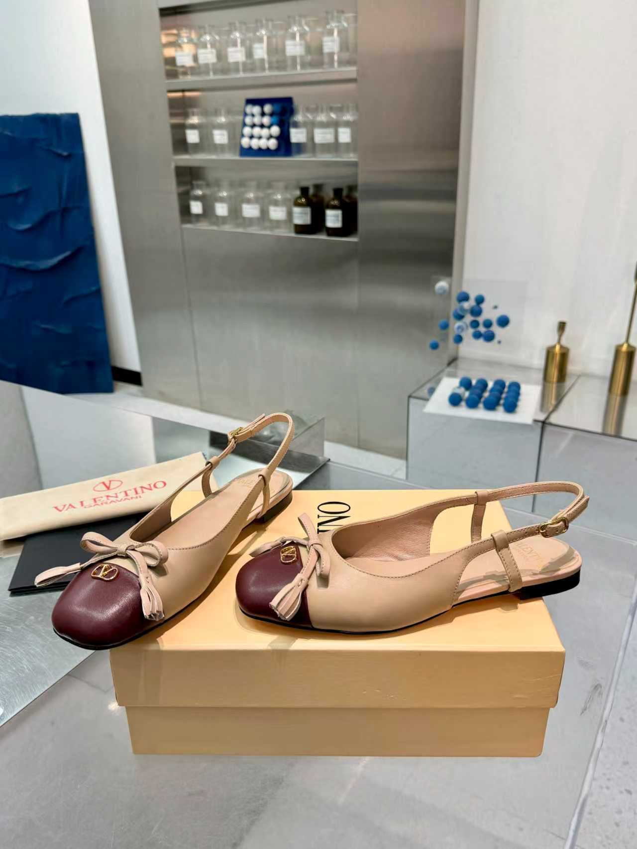 27221-Valentino-788 gallery