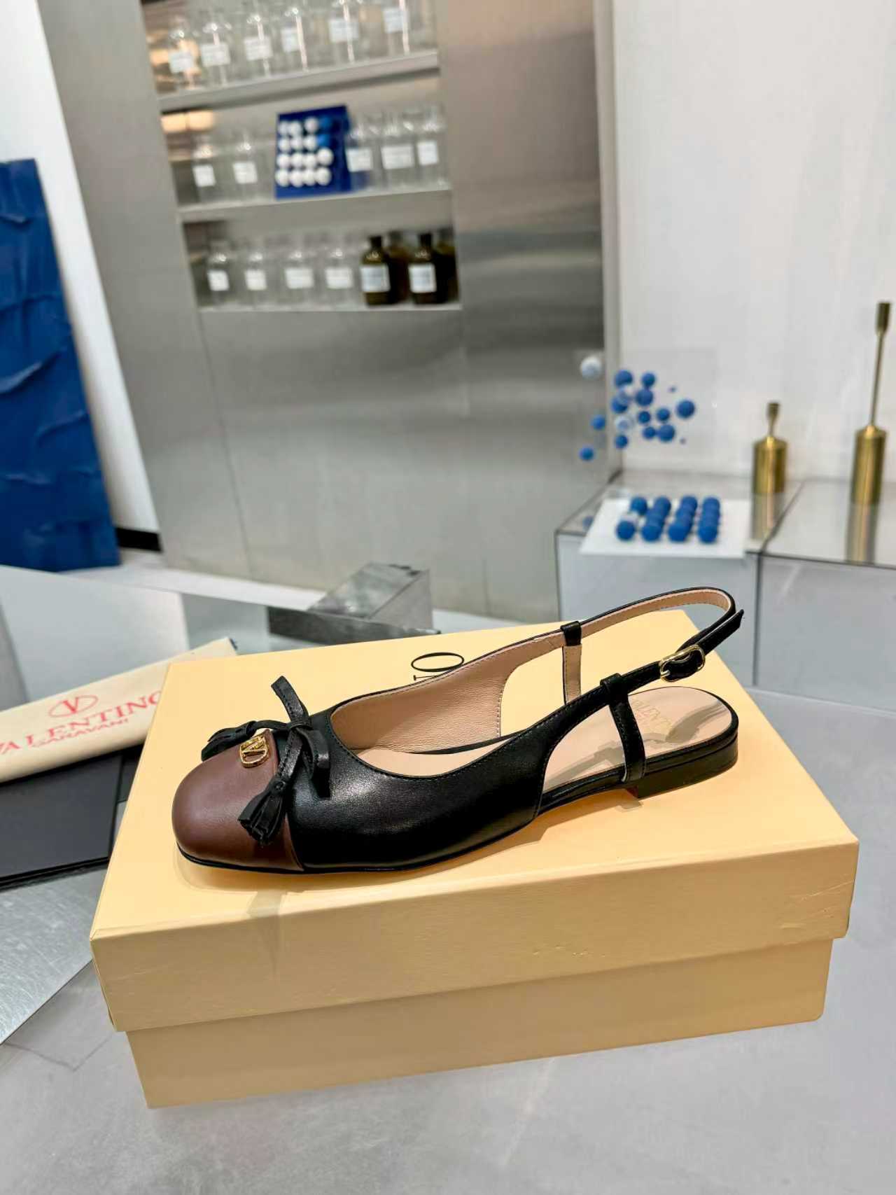 27221-Valentino-788 gallery