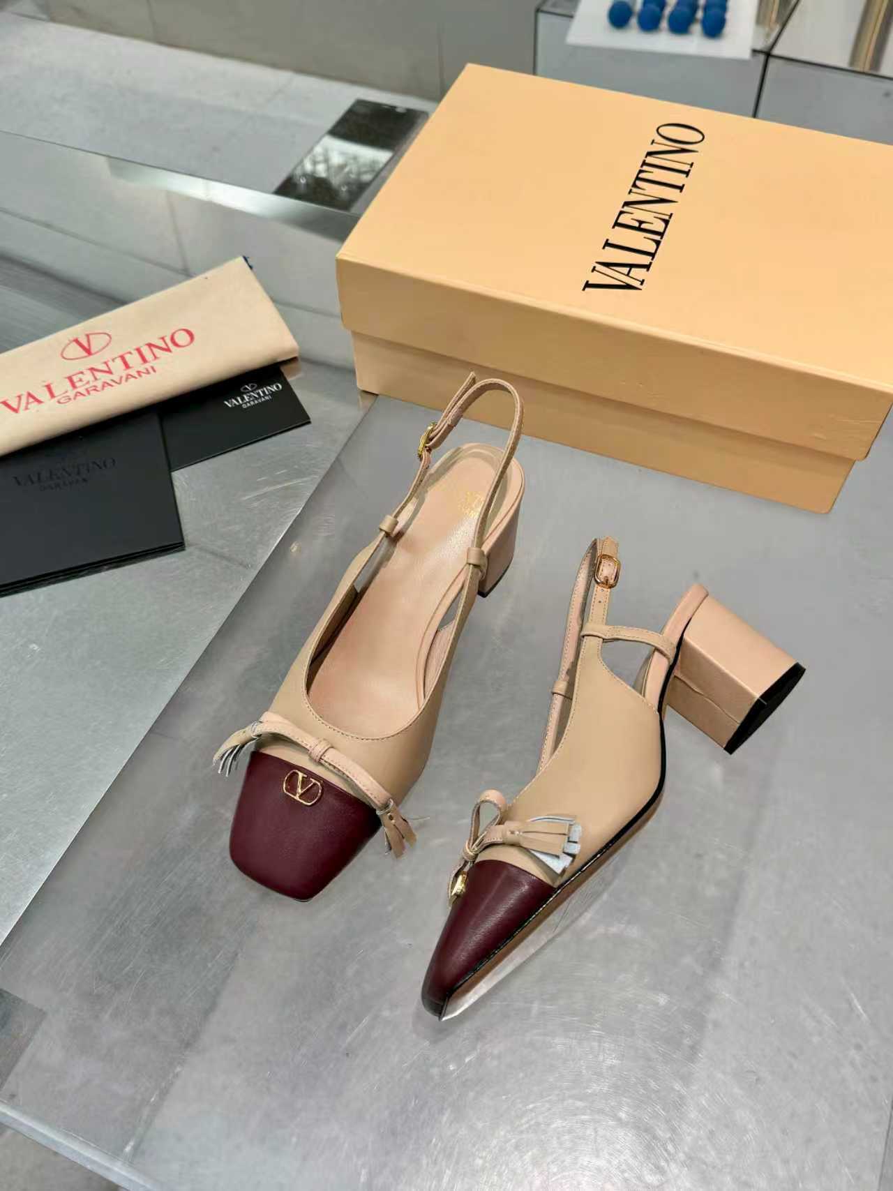 27221-Valentino-788 gallery