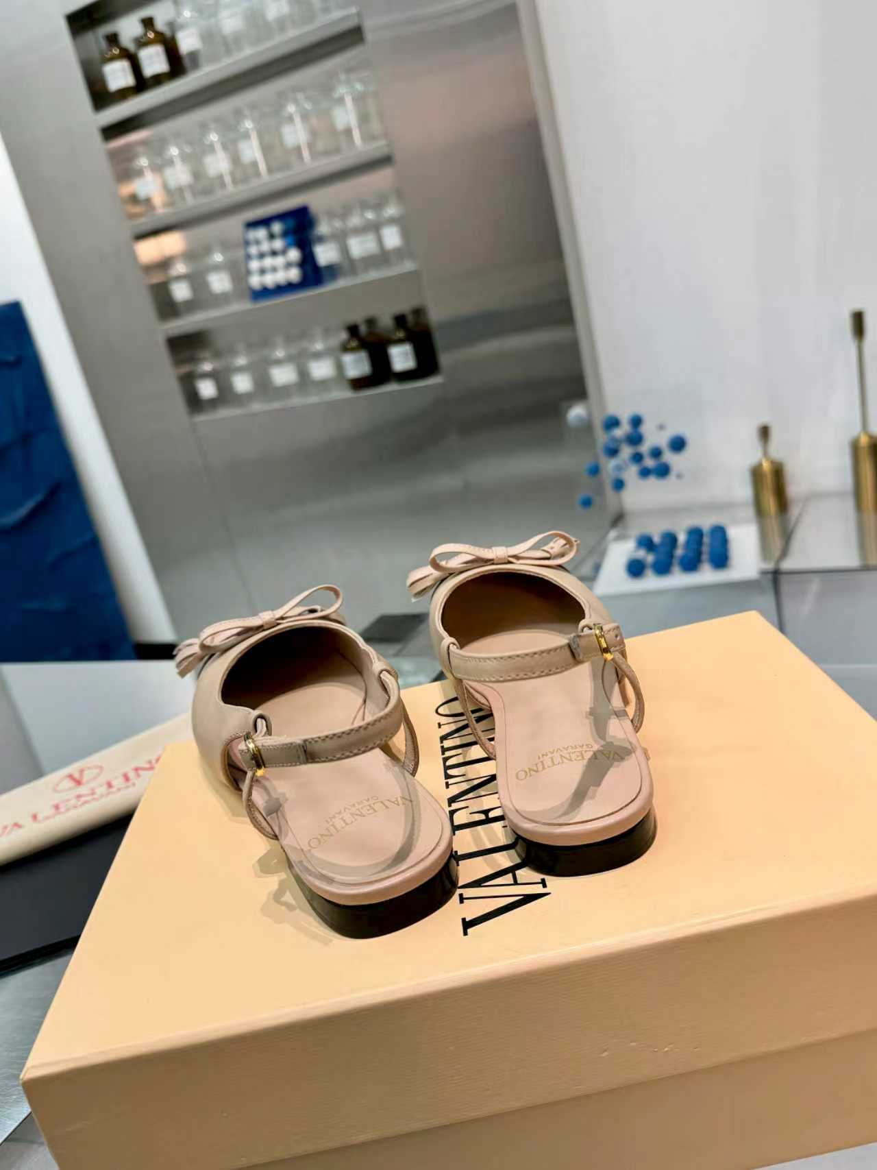 27221-Valentino-788 gallery