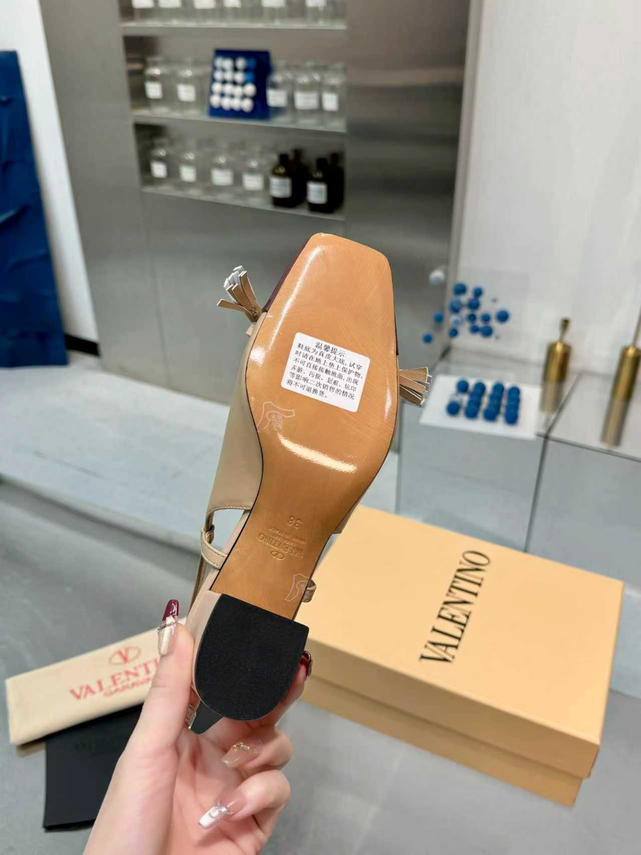 27221-Valentino-788 gallery