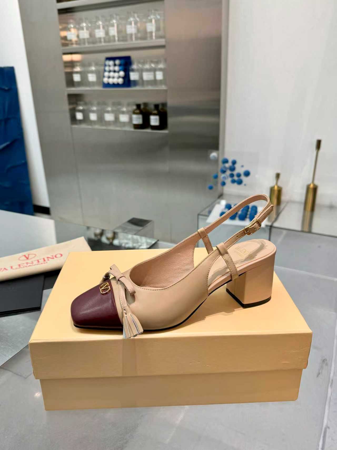 27221-Valentino-788 gallery