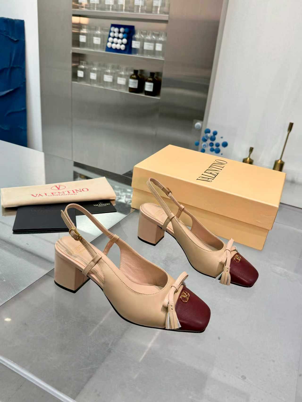 27221-Valentino-788 gallery