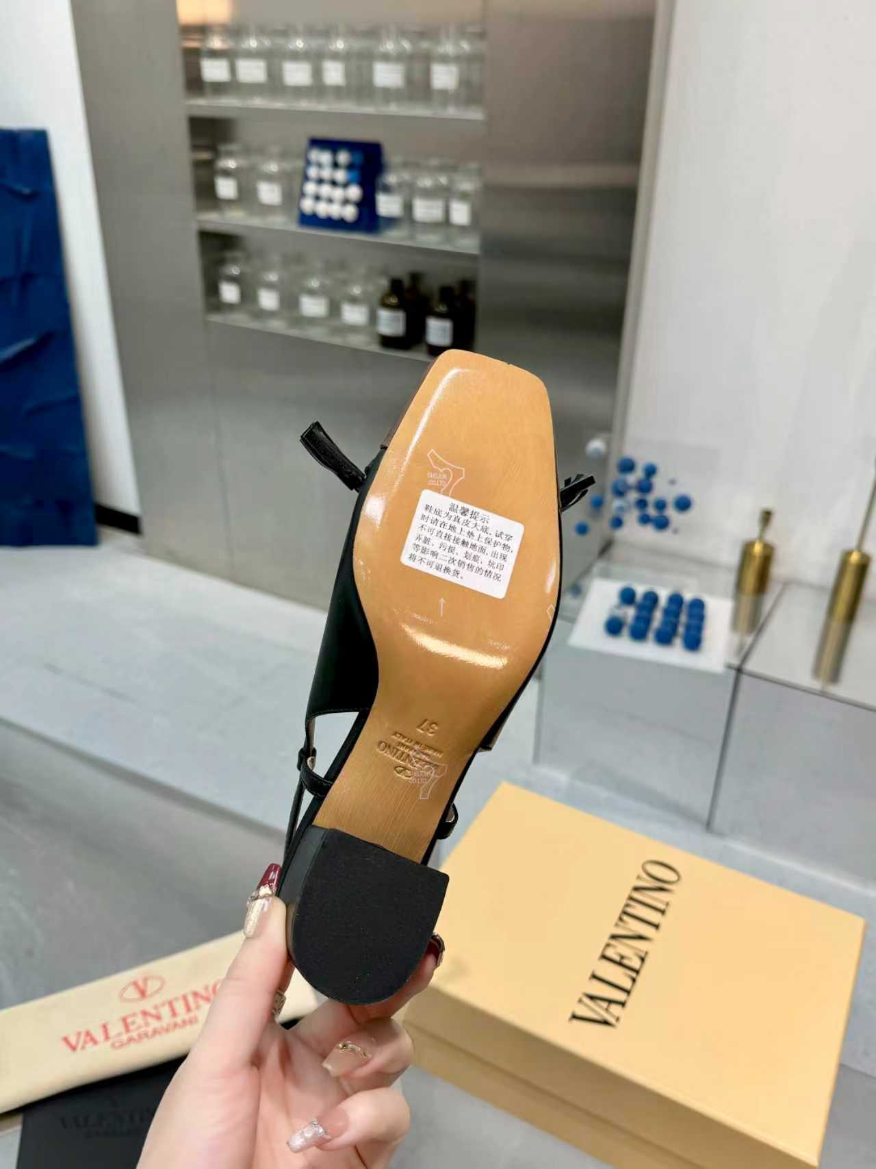 27221-Valentino-788 gallery