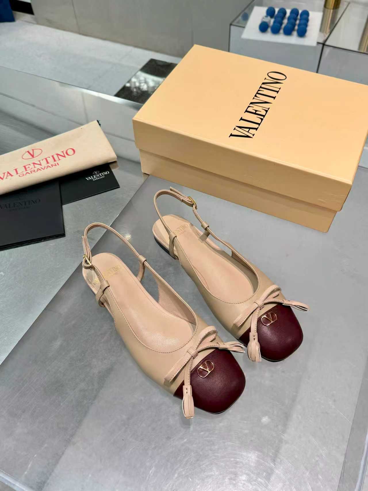 27221-Valentino-788 gallery