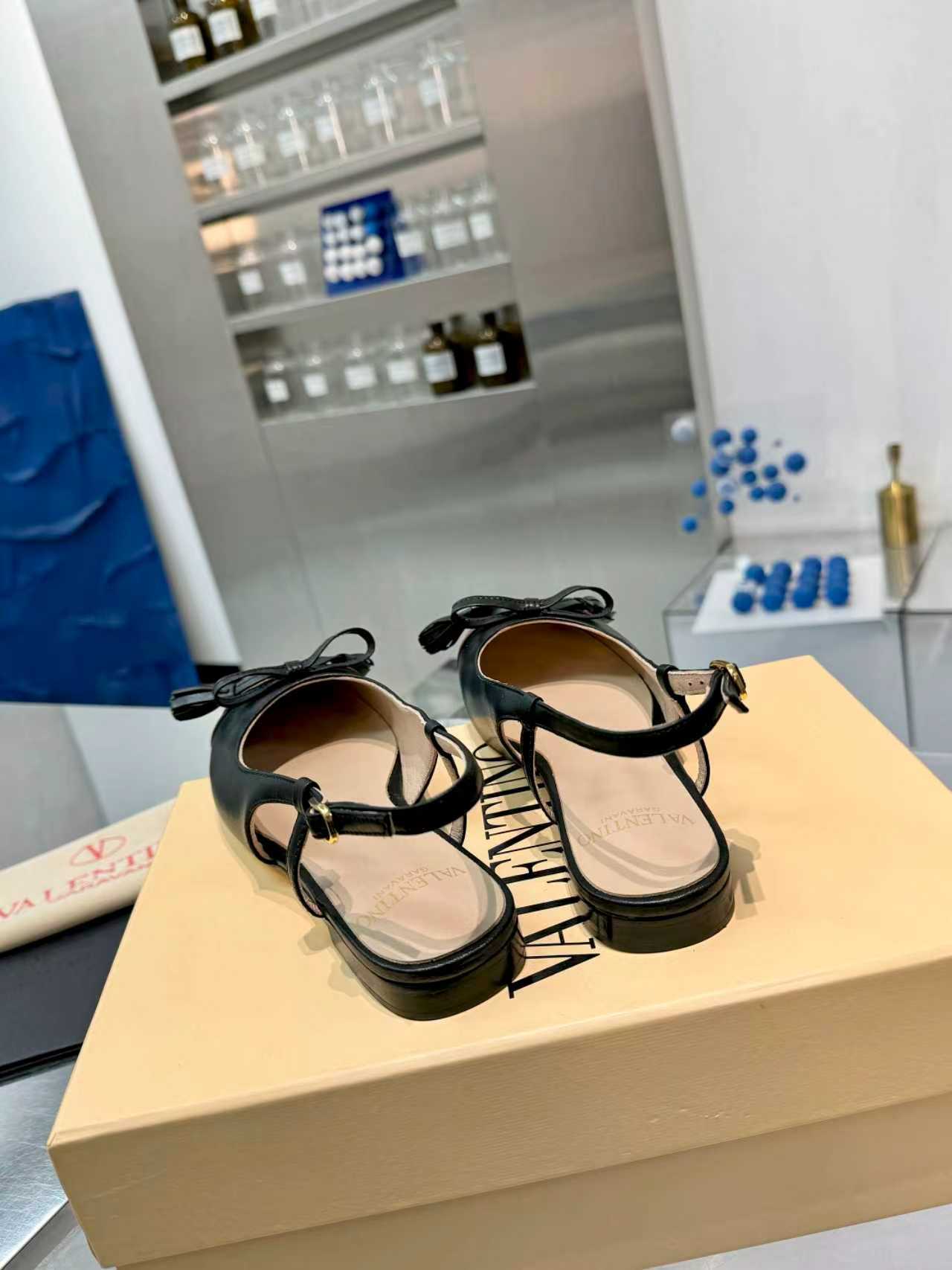 27221-Valentino-788 gallery