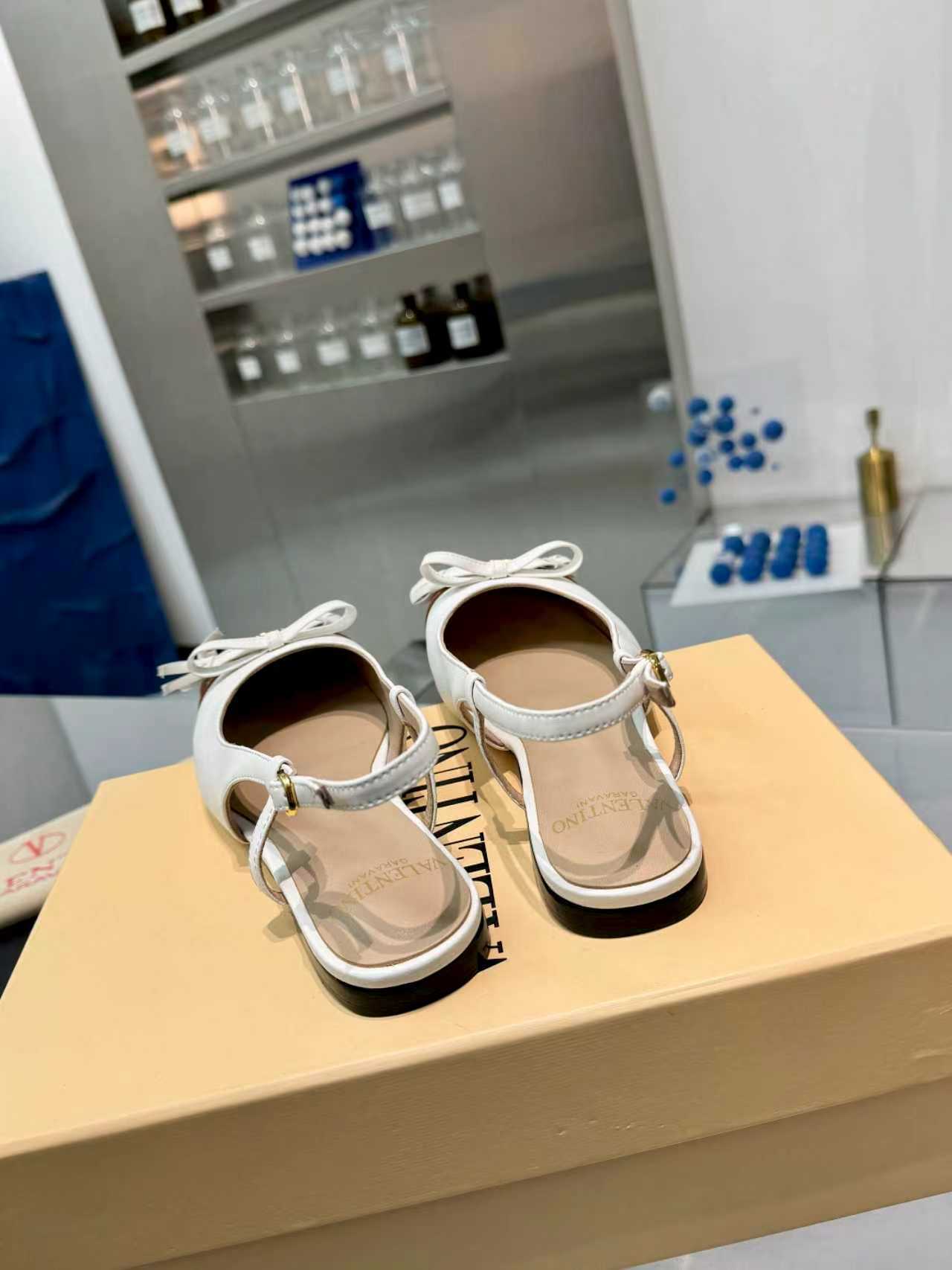 27221-Valentino-788 gallery