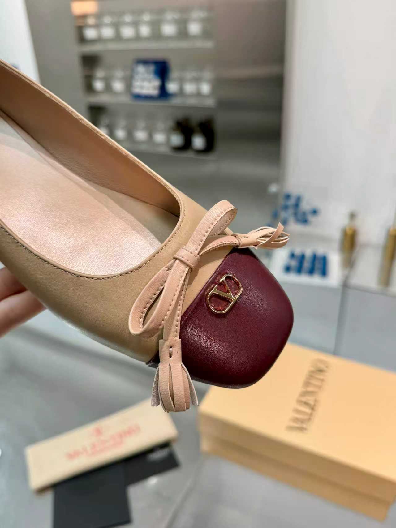 27222-Valentino-788 gallery