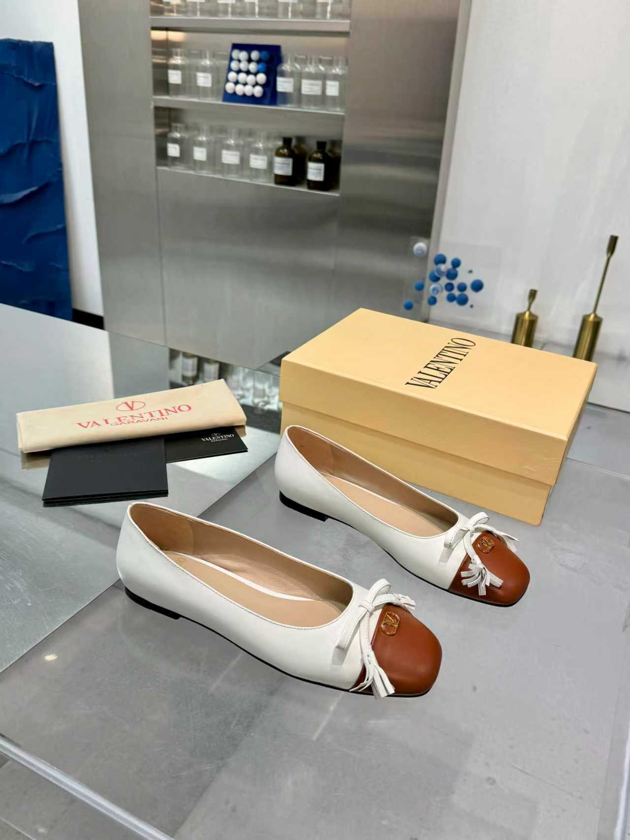 27222-Valentino-788 gallery