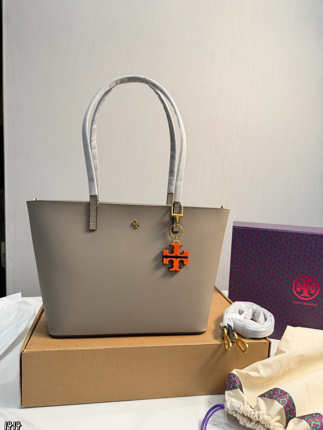 27229-Tory Burch-540 gallery