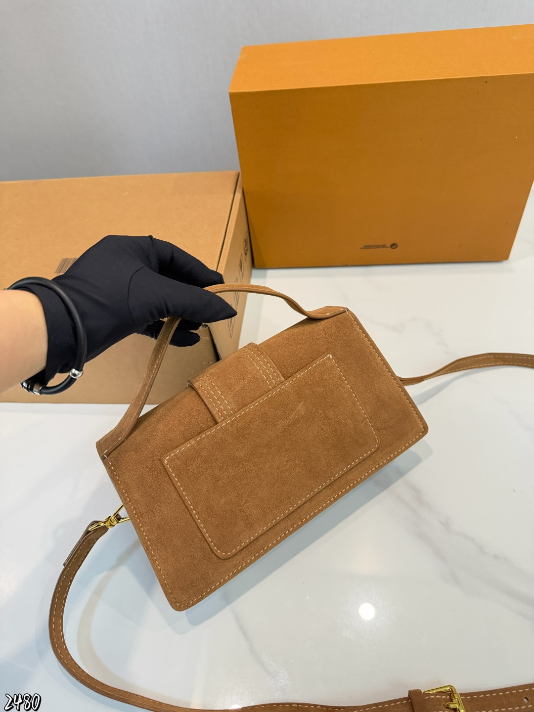 27230-Jacquemus-410 gallery