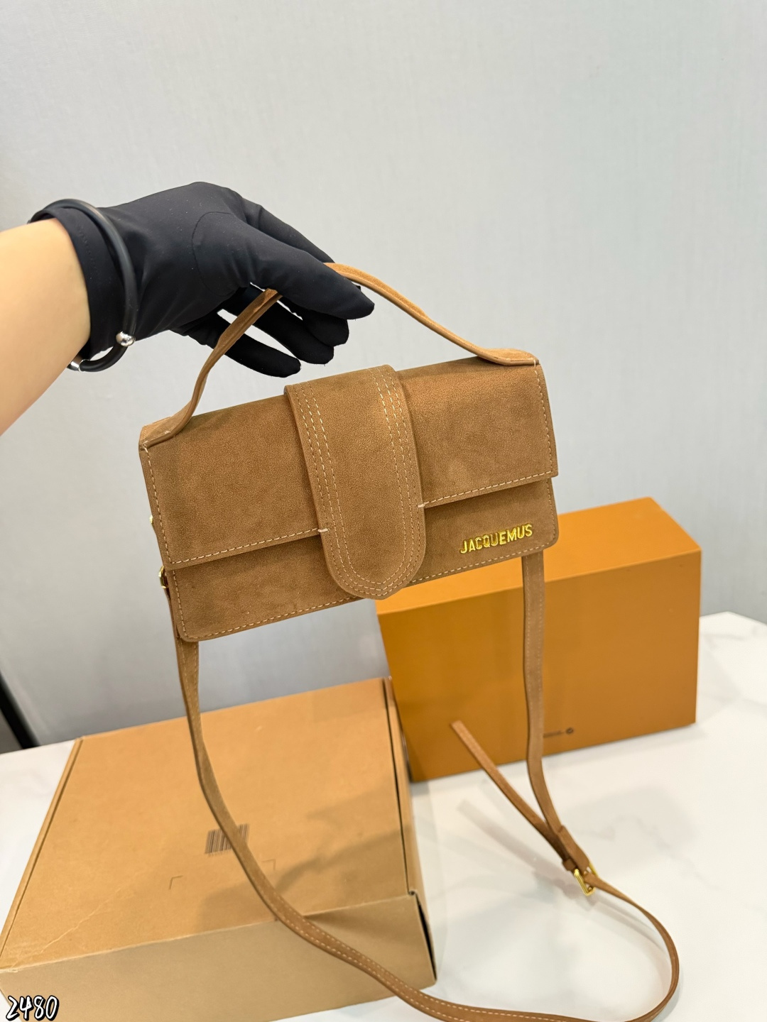 27230-Jacquemus-410 gallery