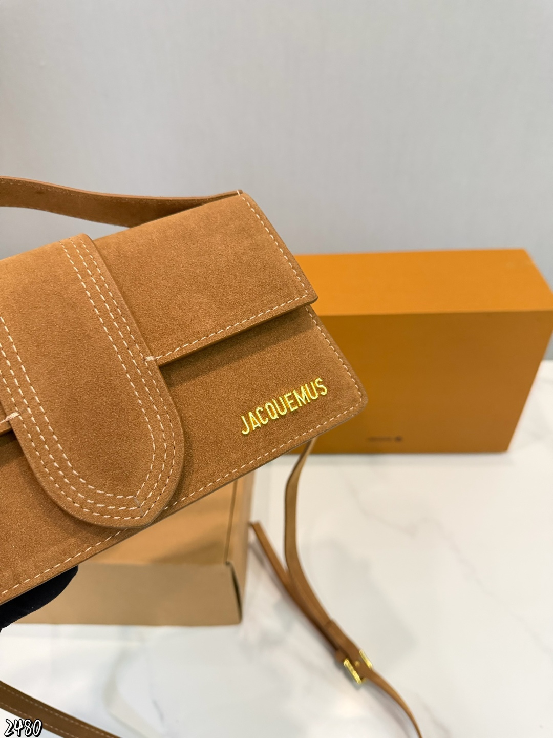 27230-Jacquemus-410 gallery