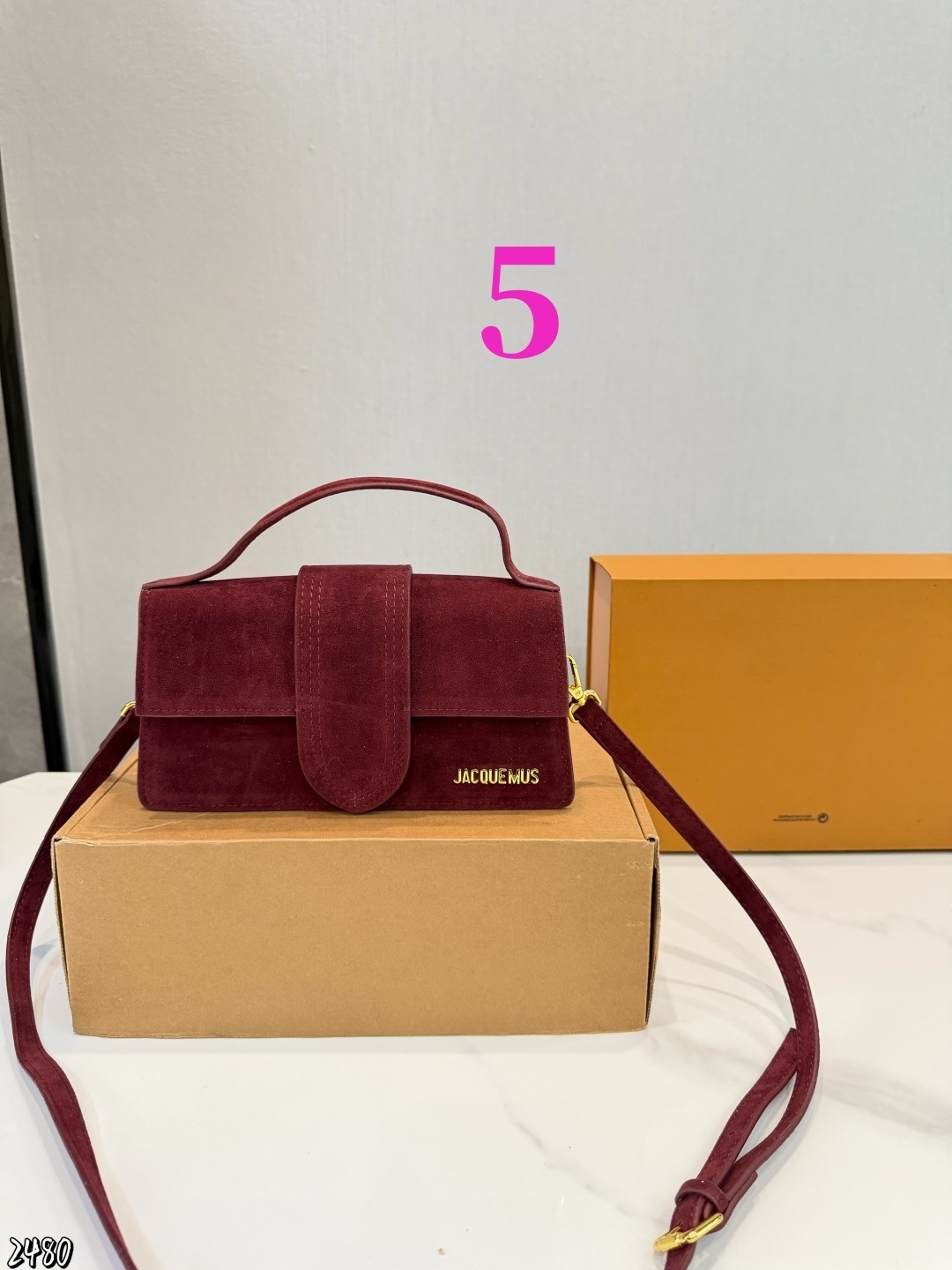 27230-Jacquemus-410 gallery