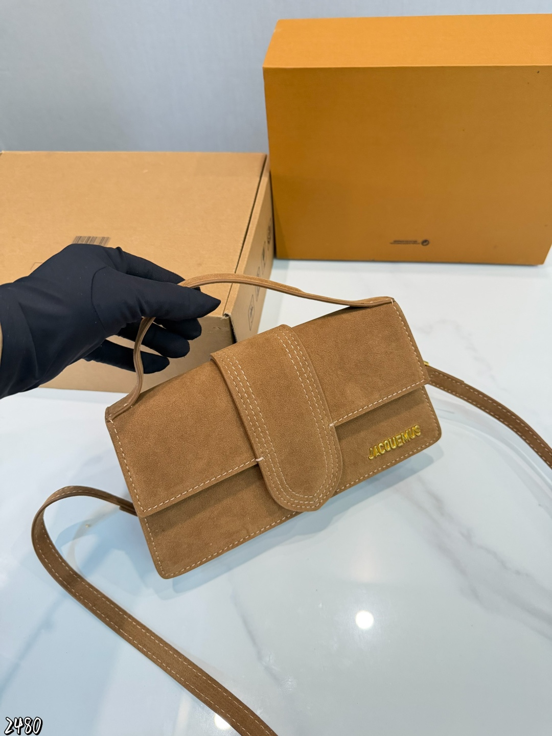 27230-Jacquemus-410 gallery