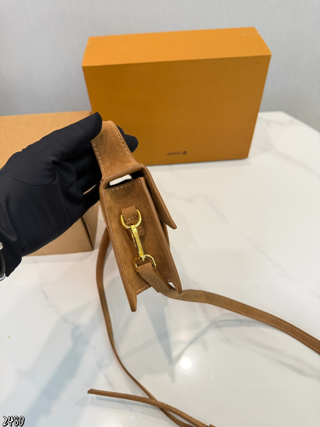 27230-Jacquemus-410 gallery