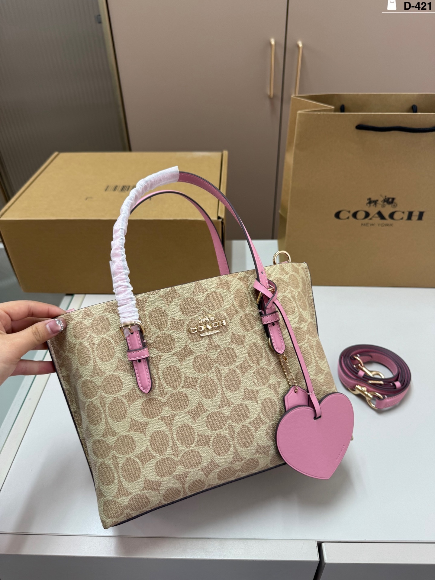 27232-COACH-499 gallery