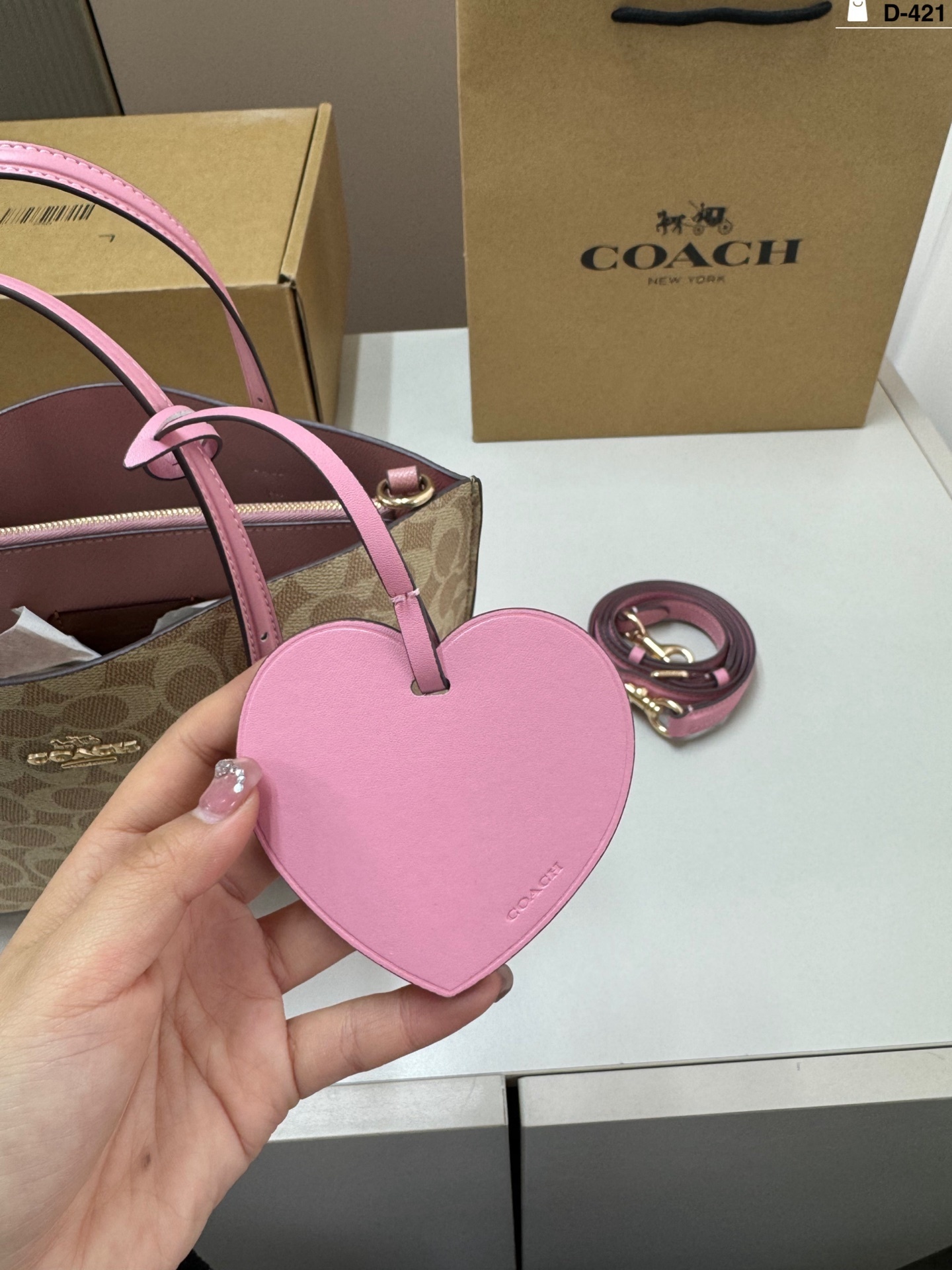 27232-COACH-499 gallery