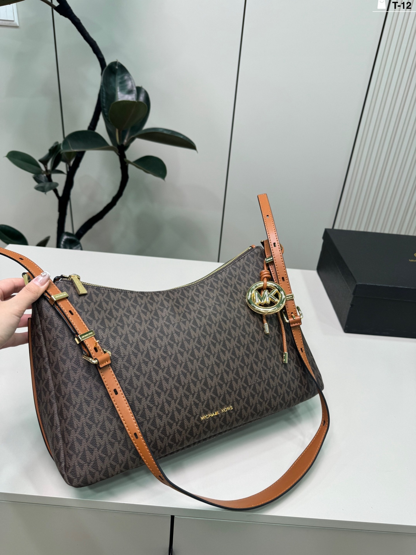 27233-MK-495 gallery