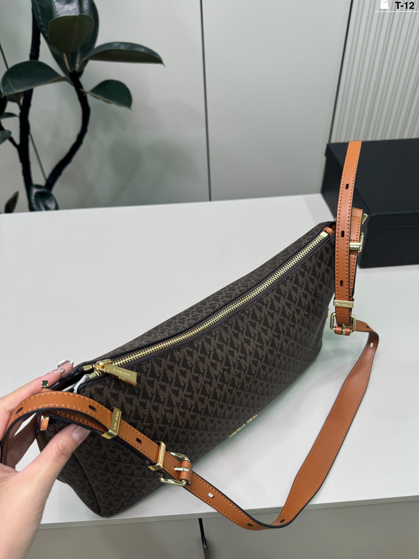 27233-MK-495 gallery