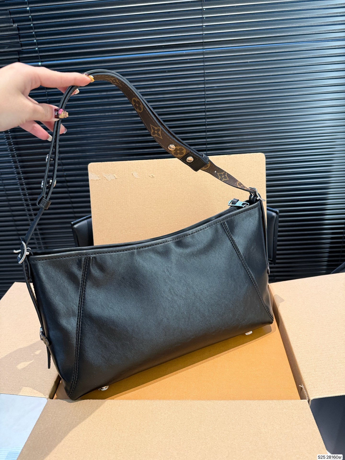 27234-LV-499 gallery