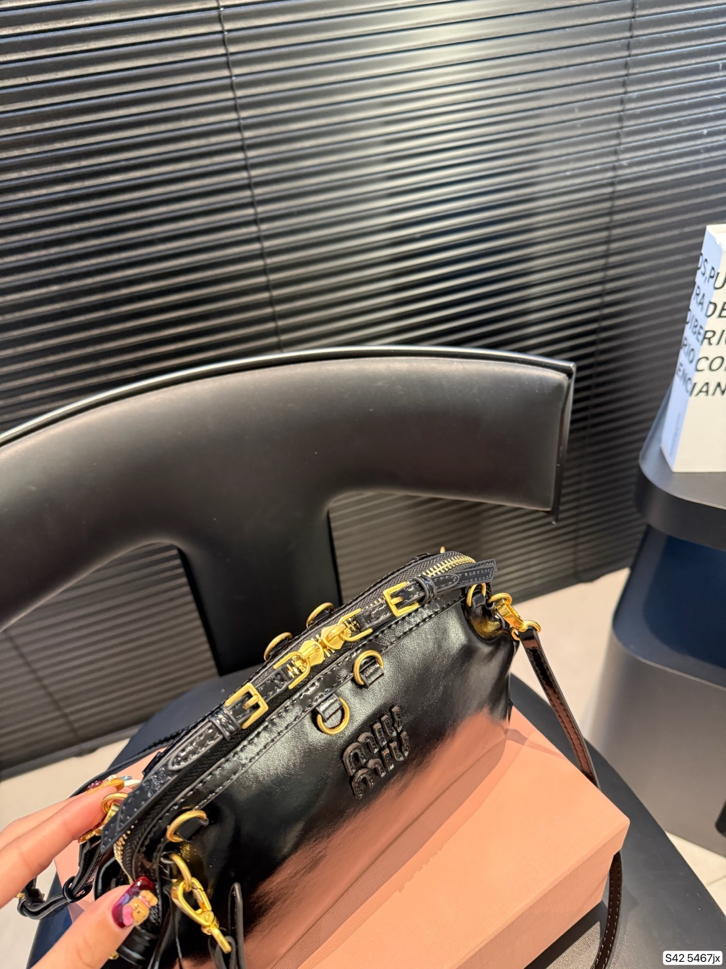 27235-MIUMIU-699 gallery