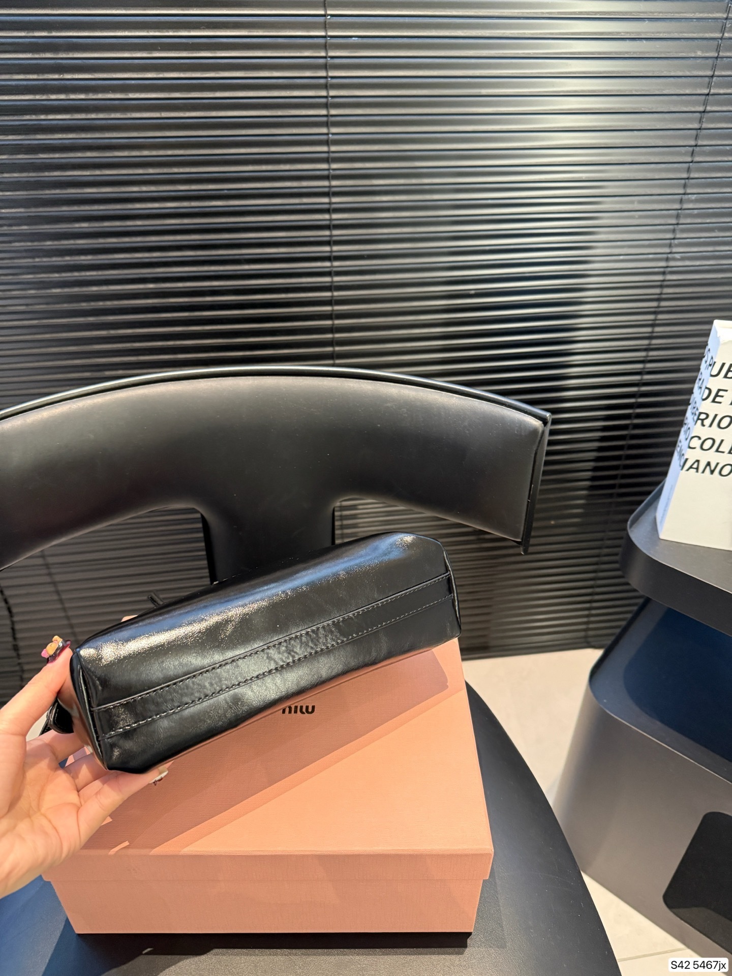 27235-MIUMIU-699 gallery