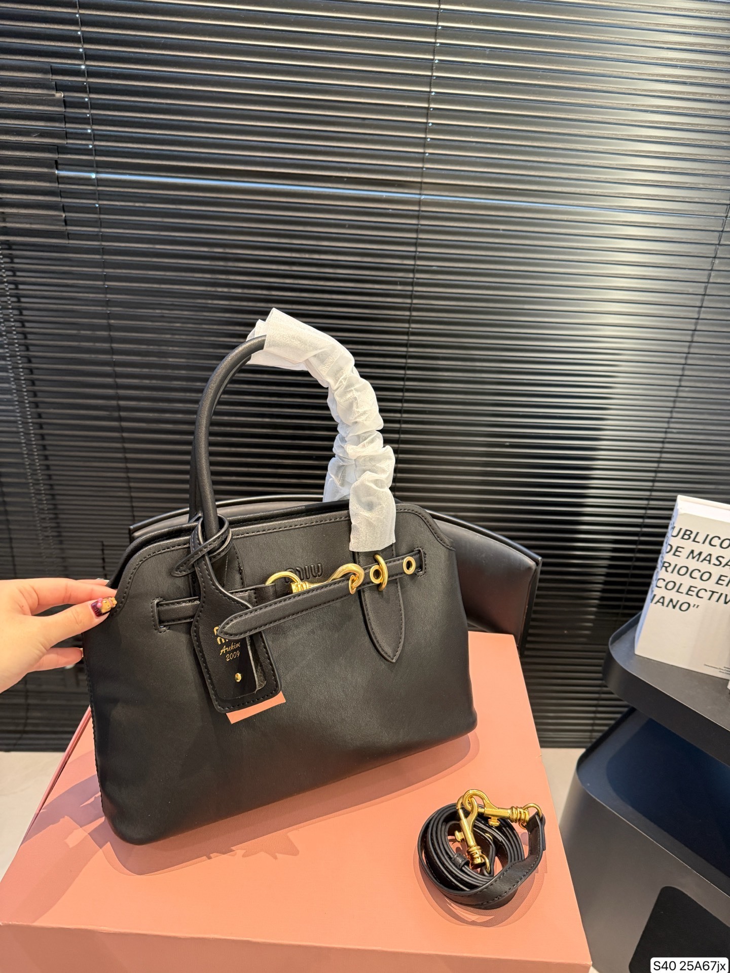 27236-MIUMIU-680 gallery