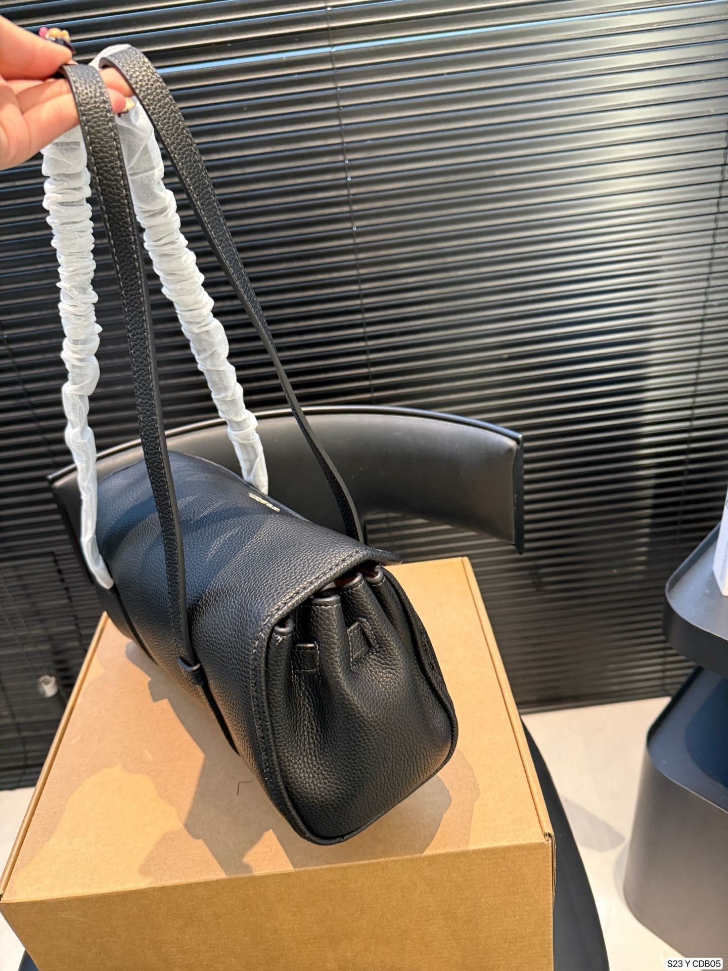 27237-COACH-489 gallery