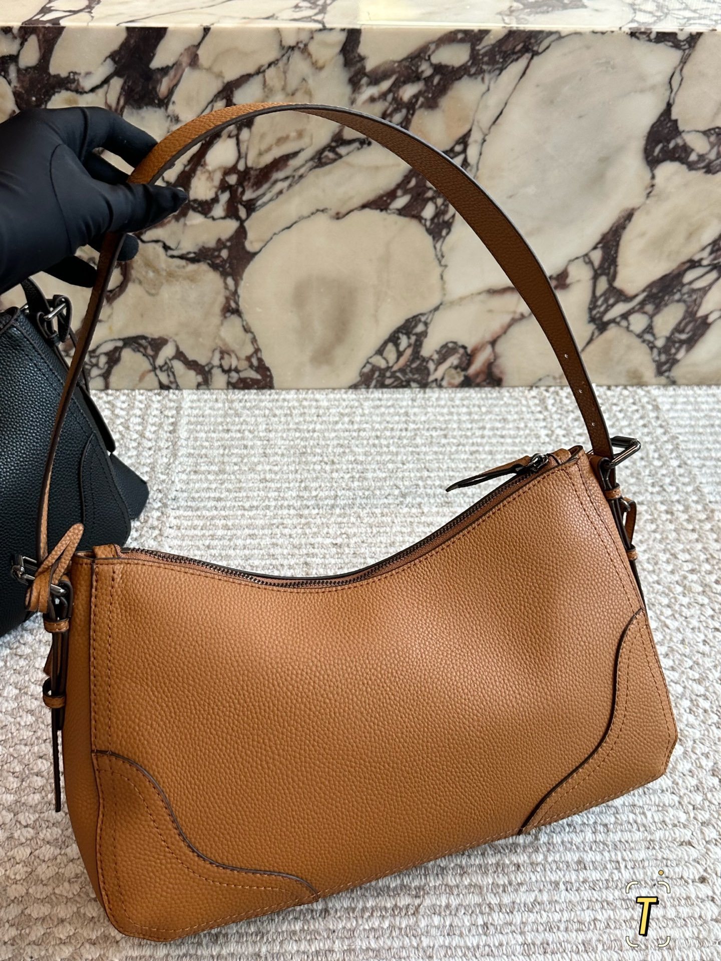 27238-PRADA-520 gallery