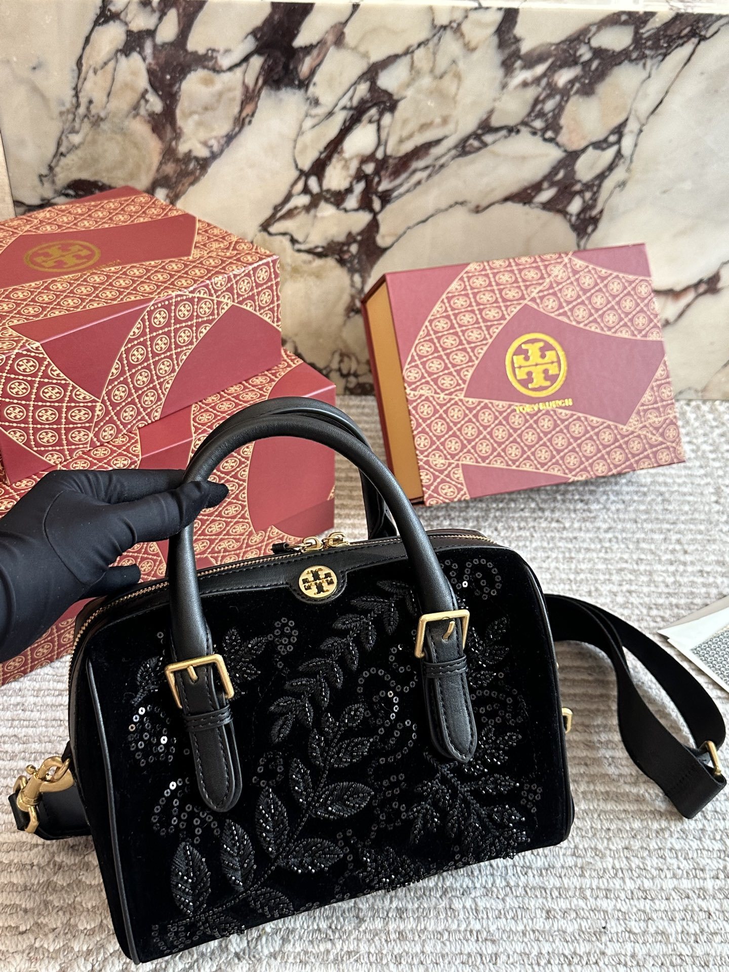 27240-Tory Burch--560 gallery