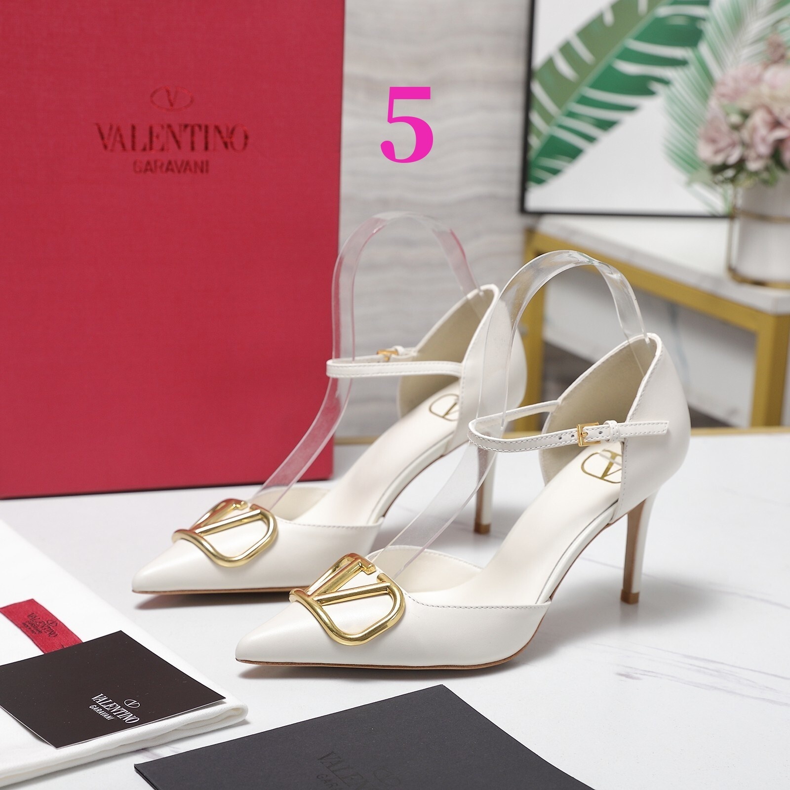 27251-Valentino-850 gallery