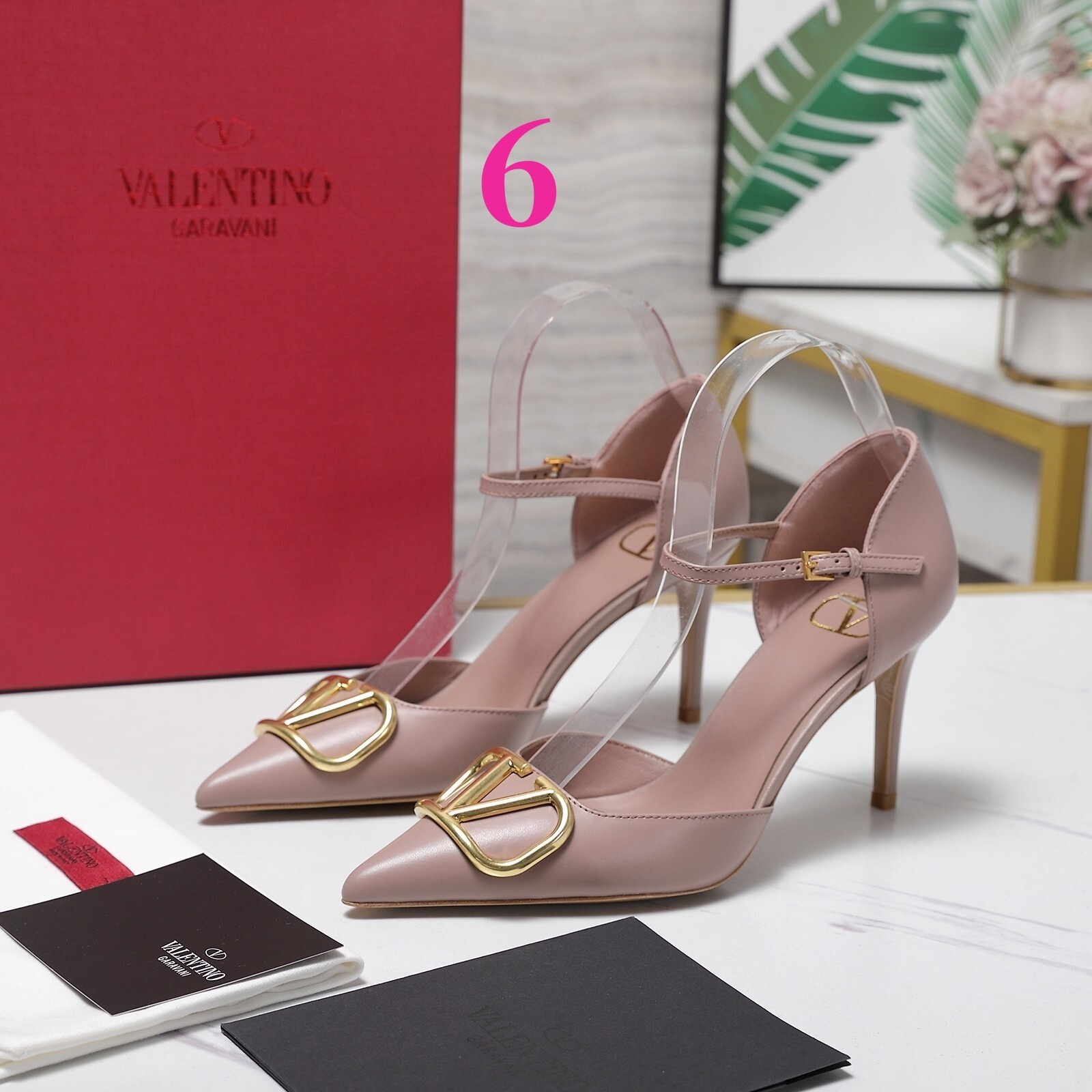 27251-Valentino-850 gallery