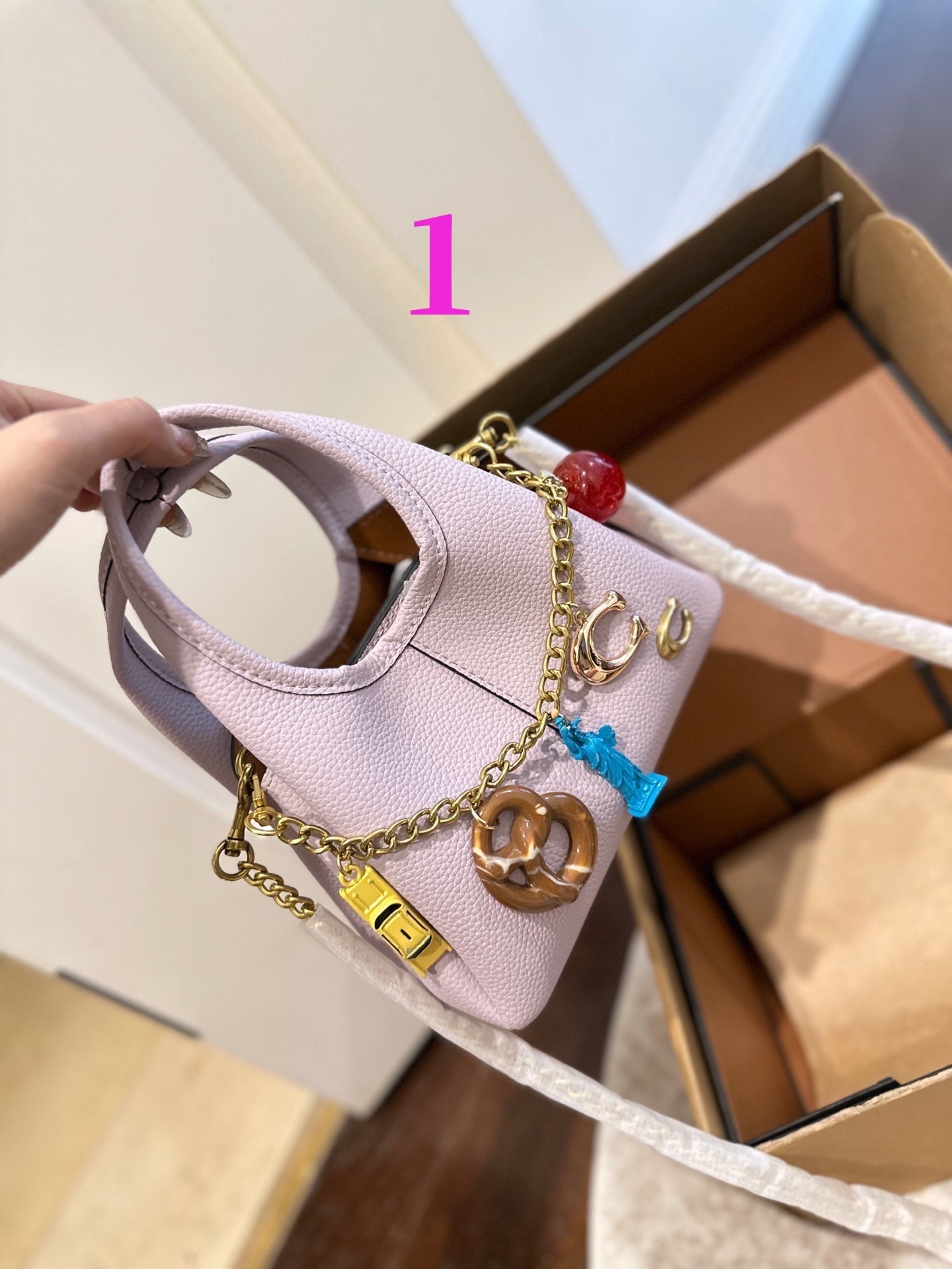 27253-COACH-499 gallery