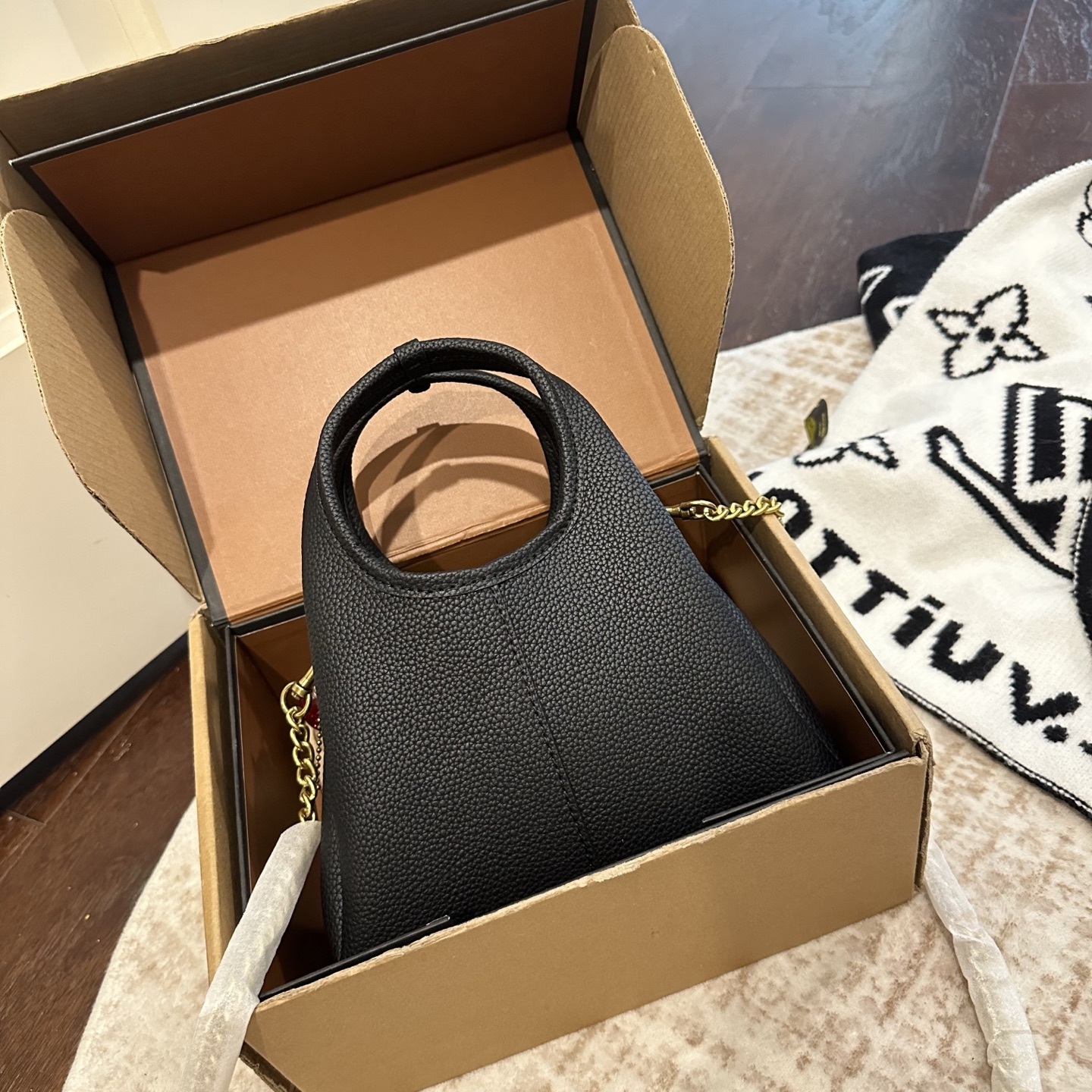 27253-COACH-499 gallery