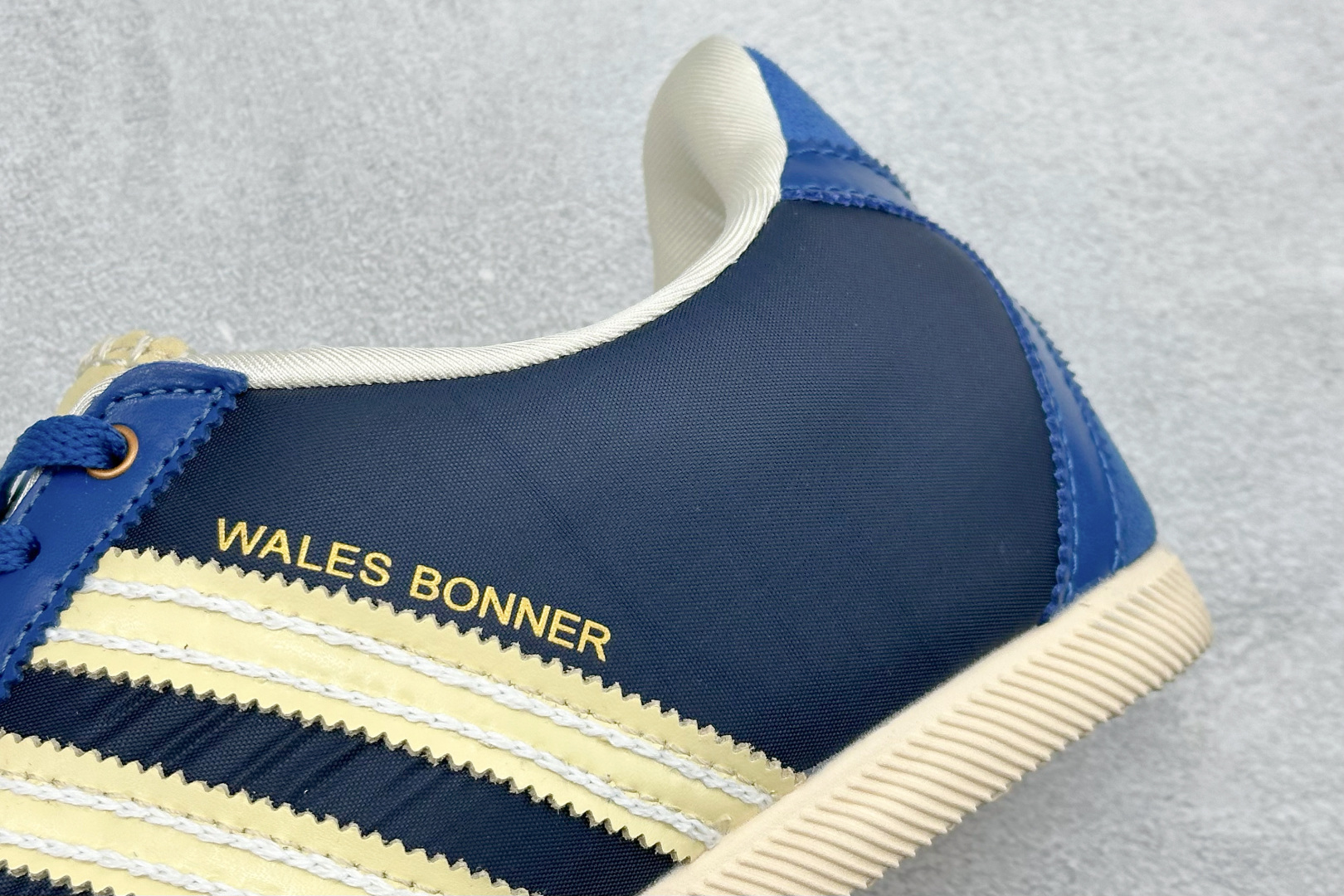 27254-Adidas-488 gallery